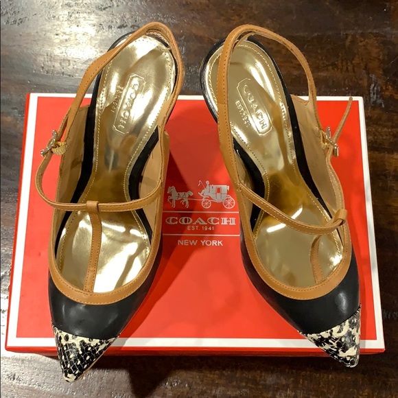 Coach Shoes - Women’s Coach Frankie style.